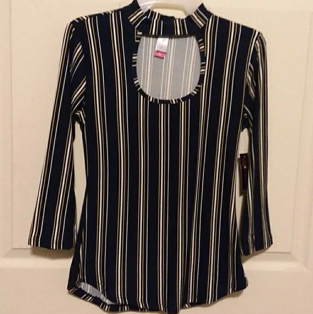 Ladies long sleeve blouse.